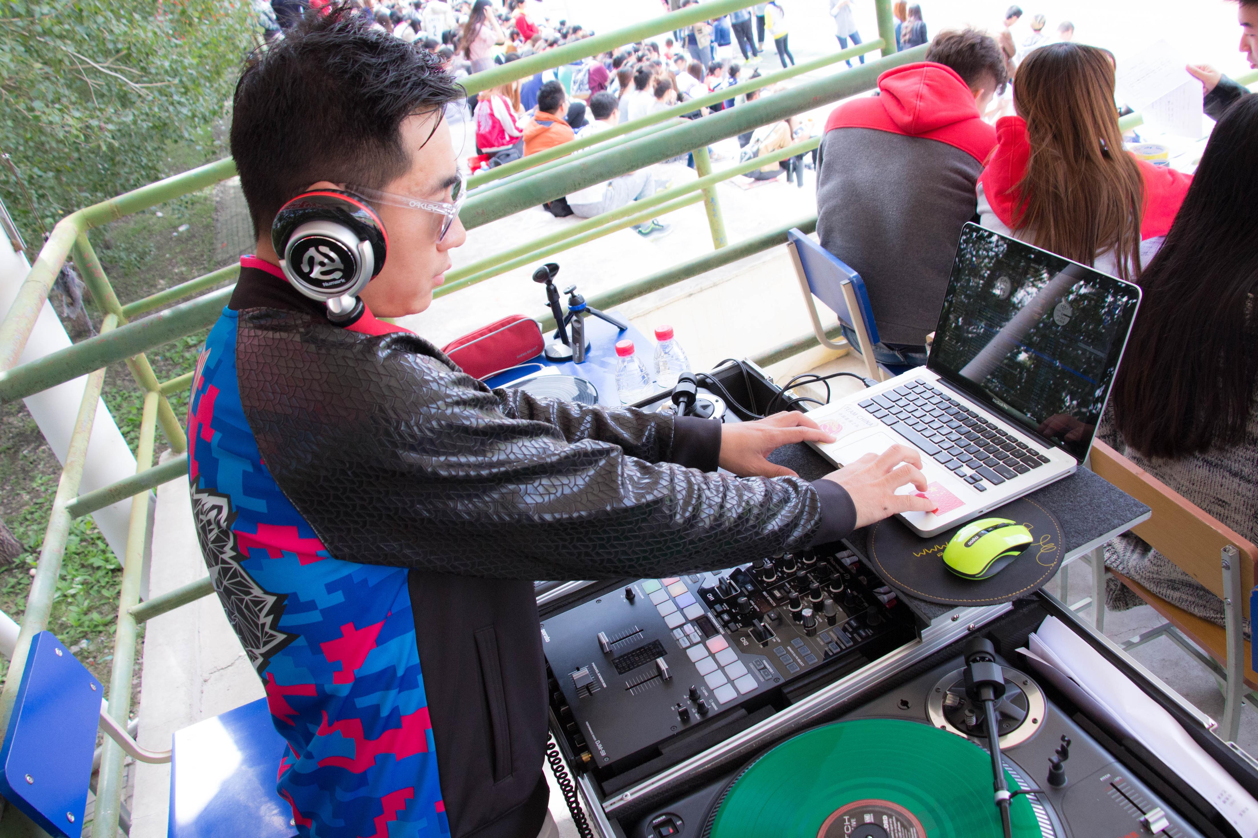 jiuyou-DWG前途光明！，Uzi新星刷新纪录表现突出赛场气氛高涨-jiuyou