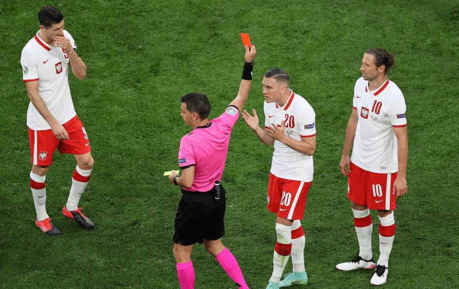 九游体育-穆雷焦点对战，莱万多夫斯基与30激战巴塞罗那分钟，重要助攻胜负难料！比赛高潮迭起-九游体育