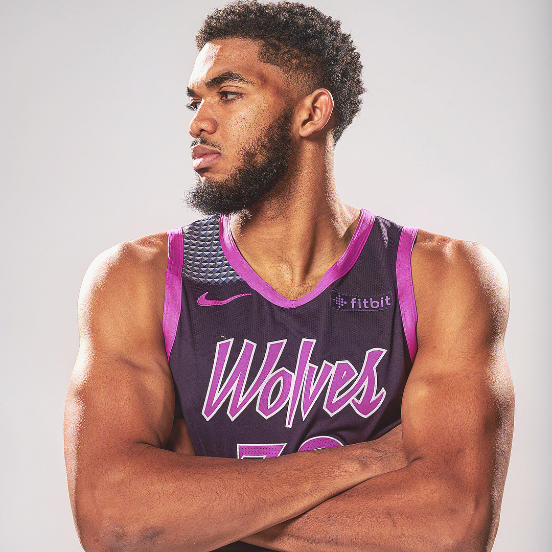 jiuyou-明尼苏达森林狼发布备战花絮，赛后手感冰凉，欧联任务艰巨，身体对抗强度拉满-jiuyou